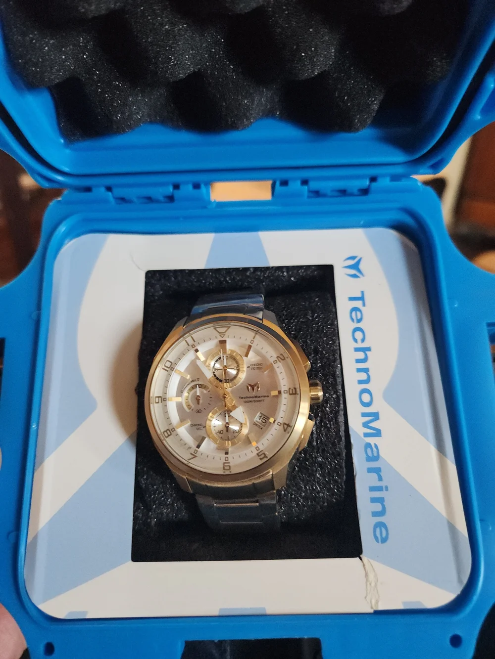 Brand new TechnoMarine Ocean Quantum Chronograph men's watch.